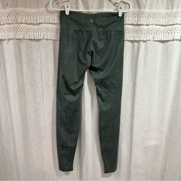 Lululemon Wunder Under Pant *Full-On Luxtreme, Size 6 - Picture 3 of 8